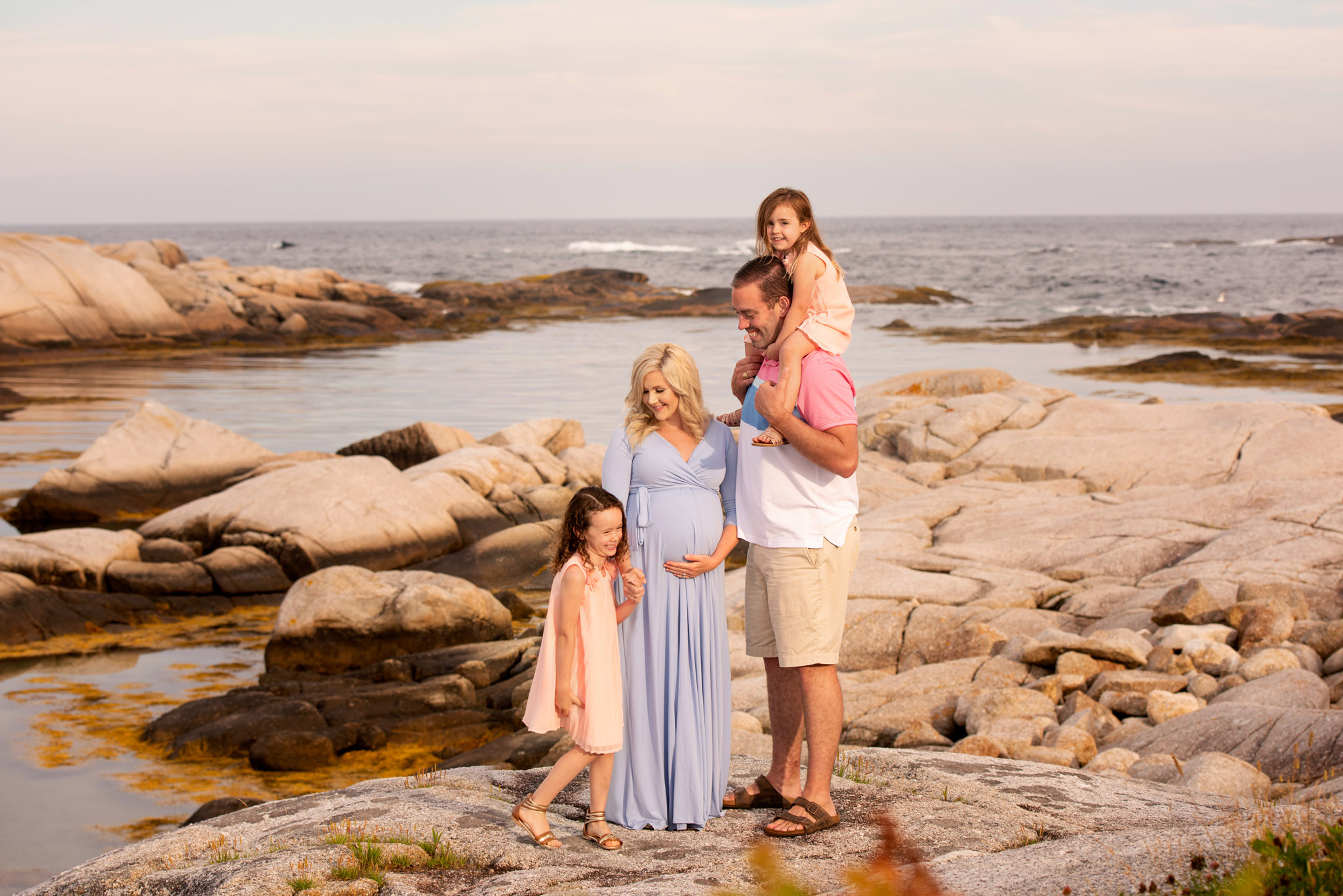 Family maternity photoshoot Peggy's Cove