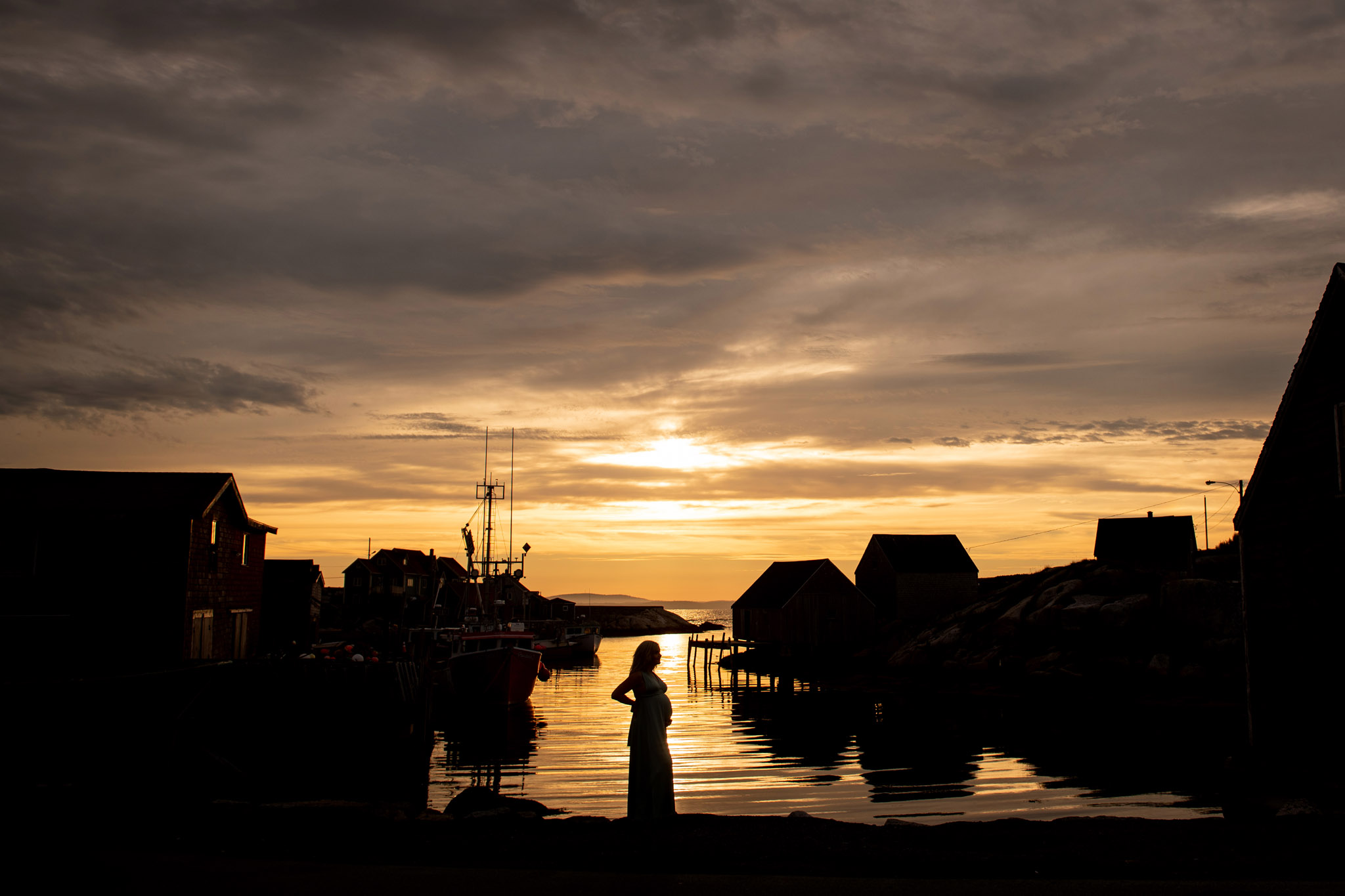 Maternity photo session Peggy's Cove