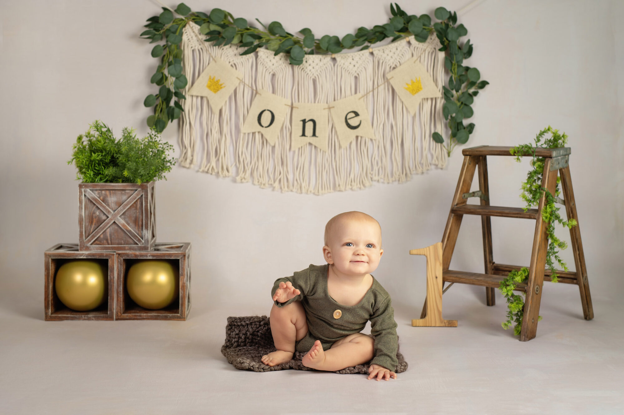 Halifax cake smash birthday photographer